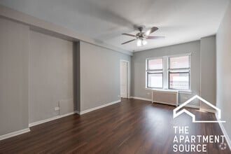 Building Photo - 1140 N La Salle Dr