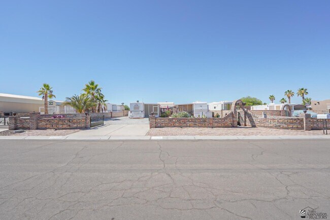 Foto del edificio - 14349 E 28th Ln