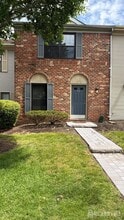 Building Photo - 246 Hampshire Ct
