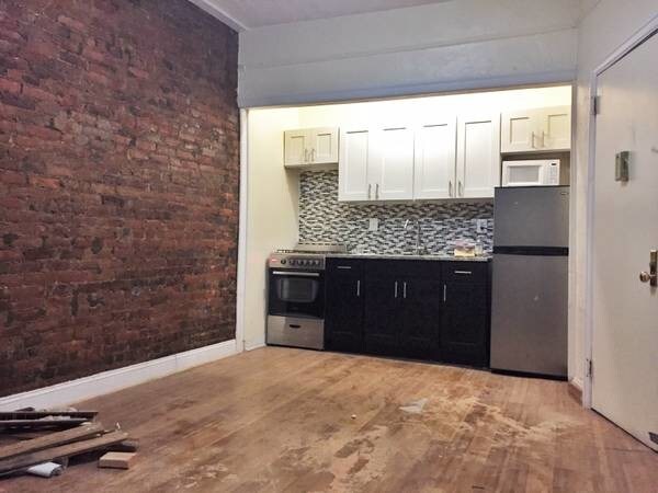 Primary Photo - 139 Rogers Ave