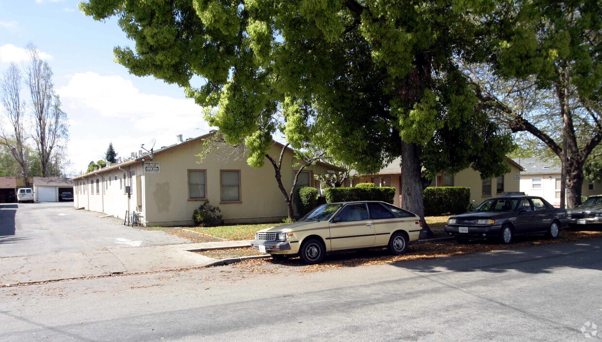 Building Photo - 483-489 S Buena Vista Ave