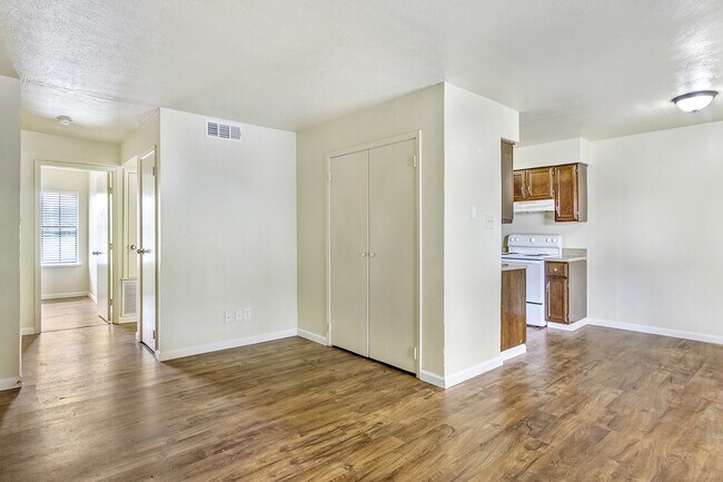 Bonnie Green Apartments Denton Tx Apartments Com