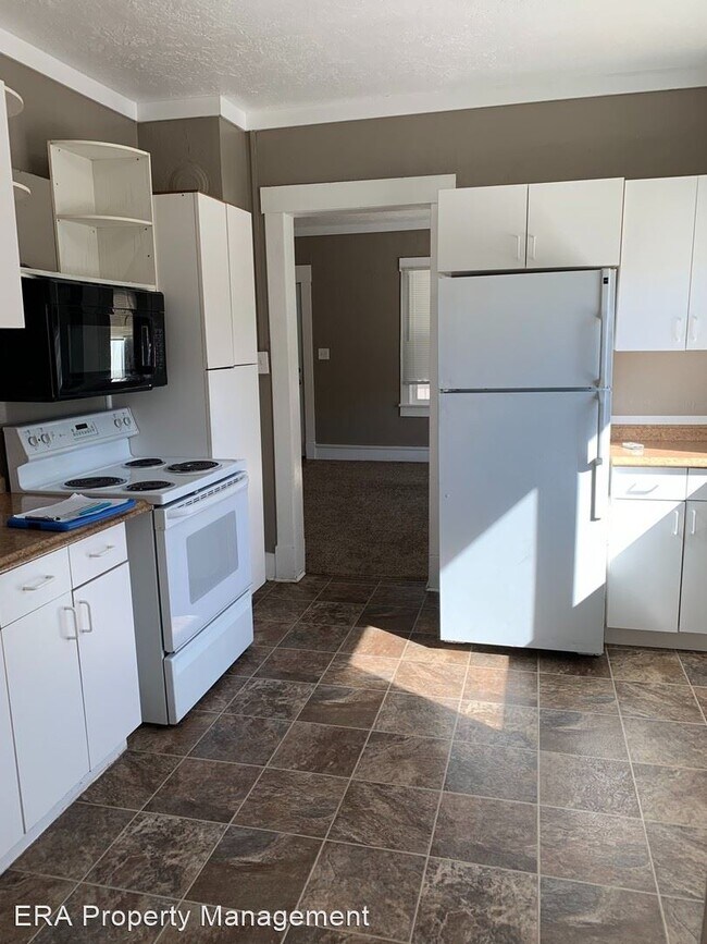 Building Photo - 2 br, 1 bath House - 431 N 300 W 1