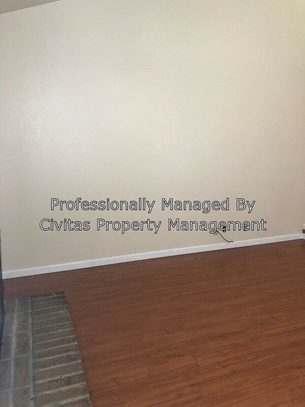 Building Photo - 151 Checkers Dr