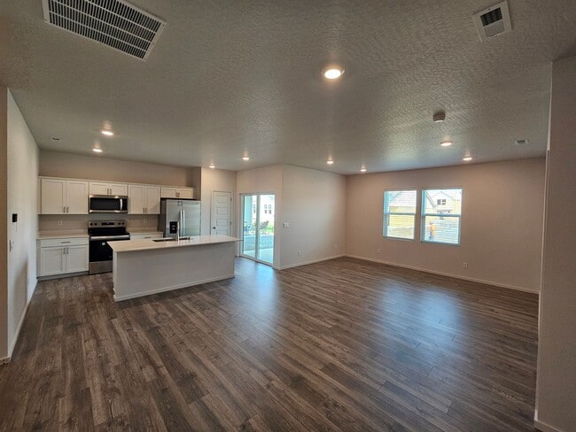 Building Photo - New build! October rent free