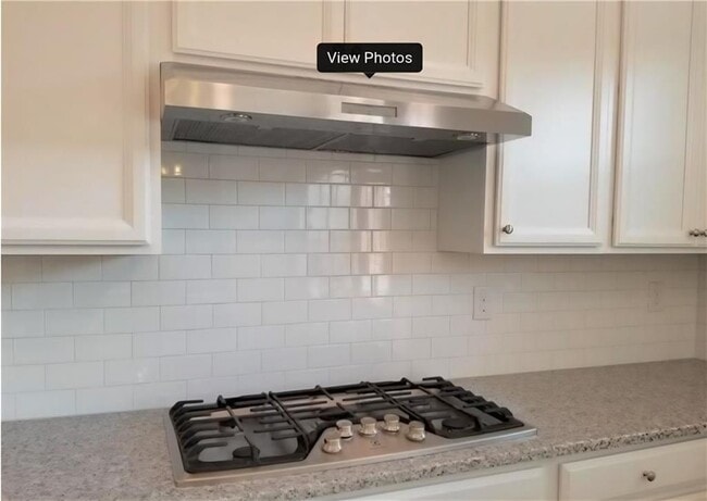Building Photo - 880 Sunset Park Dr