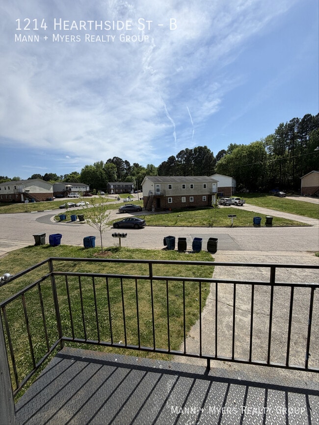 Building Photo - 1214 Hearthside St