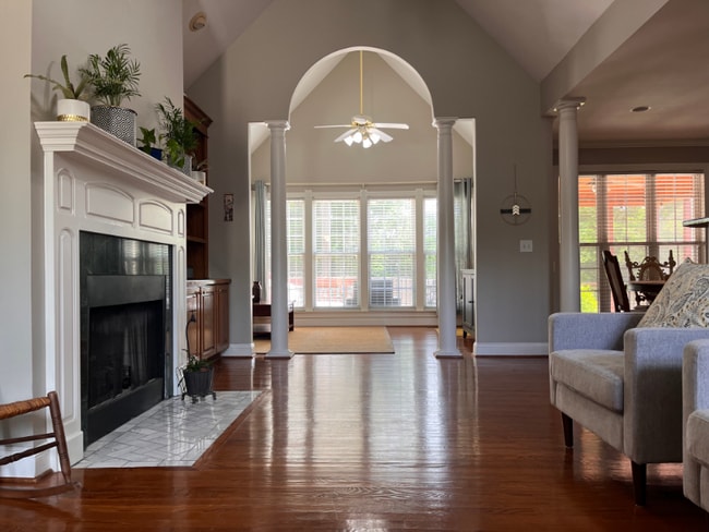 Photo - 1 Middlewick Ct House