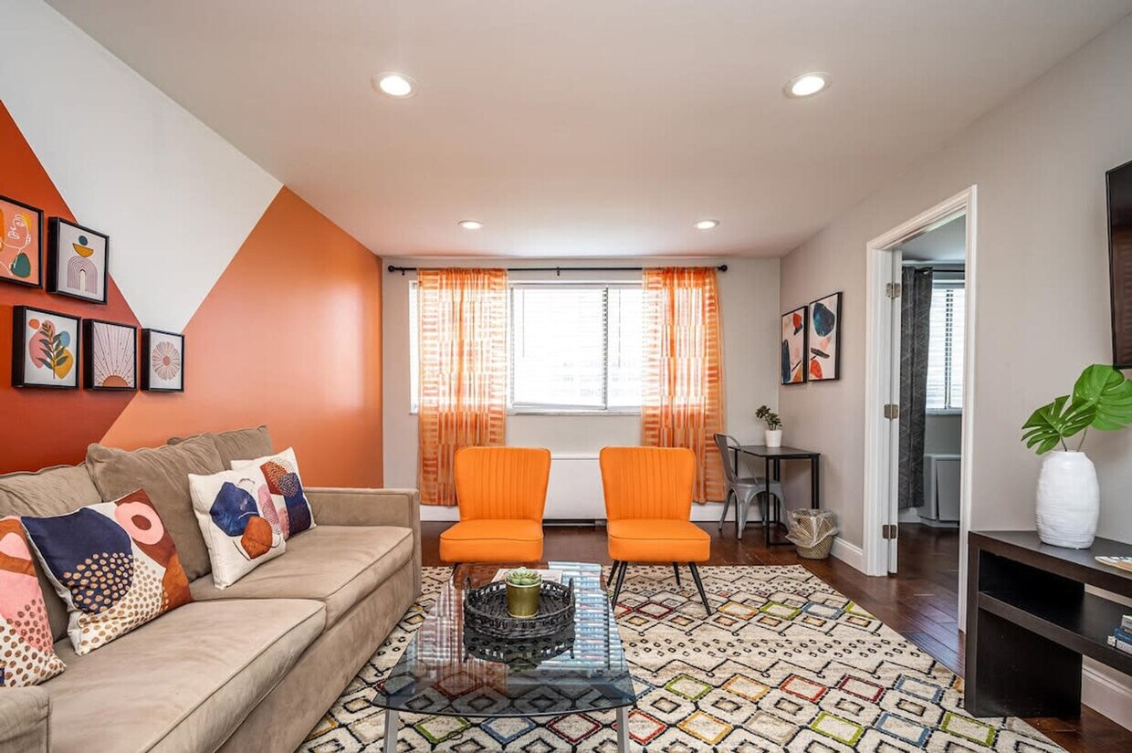 Foto principal - 215 Piedmont Ave NE