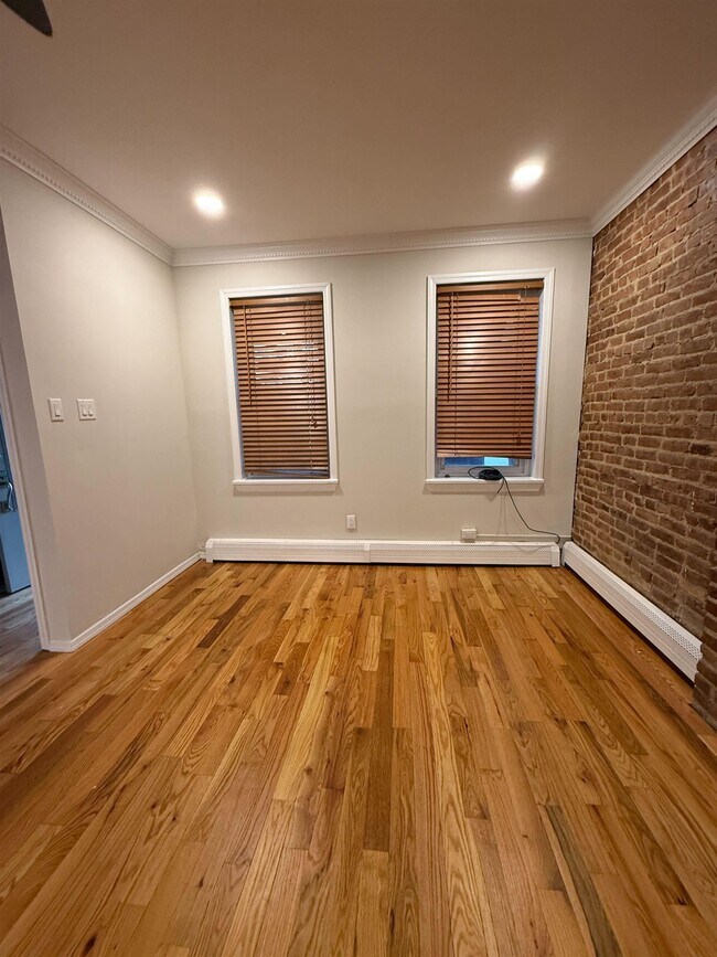 Foto del edificio - 353 5th St