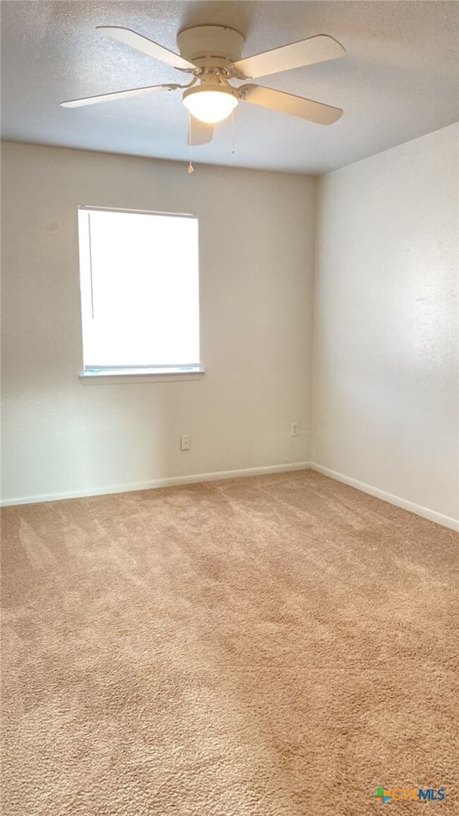 Building Photo - 303 North Dr