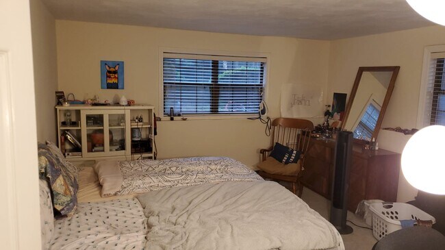 Dormitorio 1 - 42 Swanson Ct