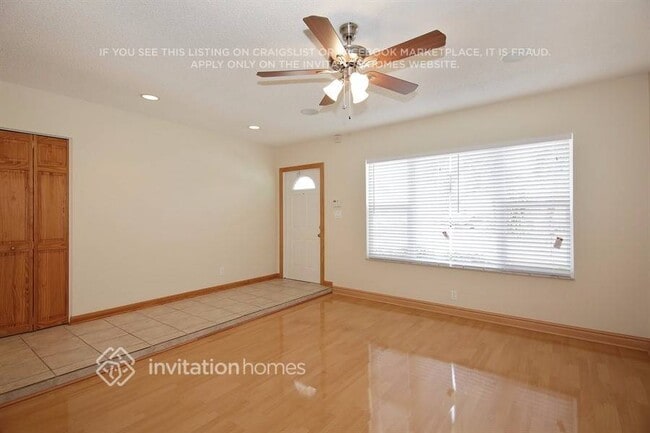 Foto del edificio - 11100 NW 27th St