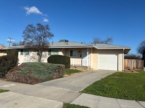 Building Photo - 3876 N Pleasant Ave