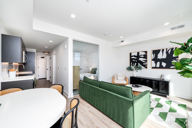 1BR, 1BA – 546SF - Living Room - Bonsai Apartments