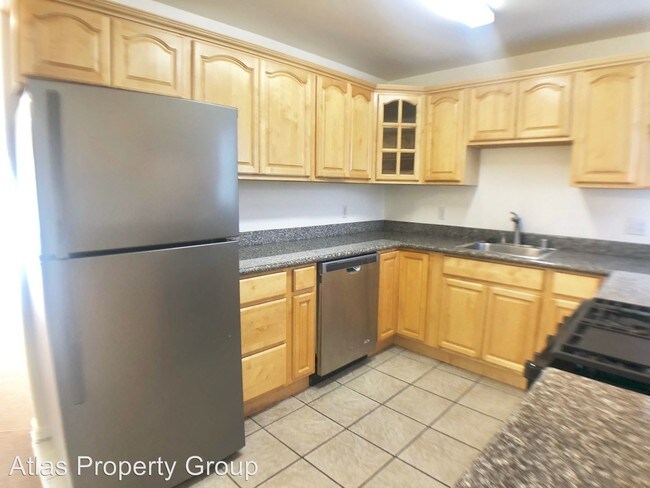 Foto del edificio - 3 br, 2 bath House - 24 De Montford Ave #A