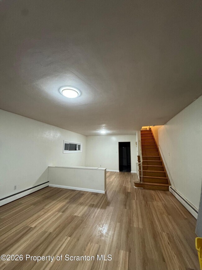 Building Photo - 16 Ralph St