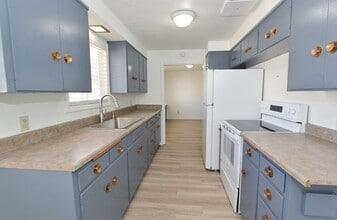 Building Photo - 1407 Ellis Ave