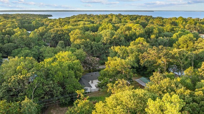 Foto del edificio - 24 Sophia Dr