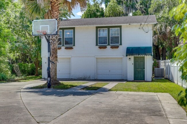 Building Photo - 1644 Naldo Ave