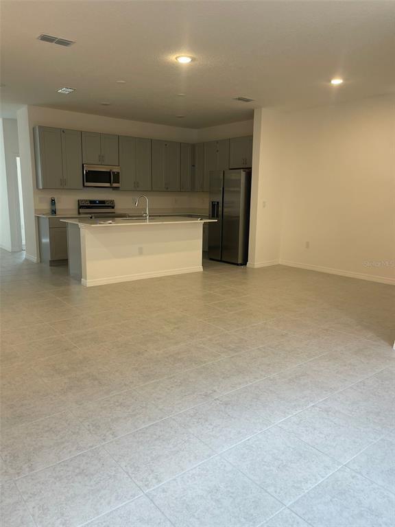 Foto del edificio - 1260 Stockwell Ave