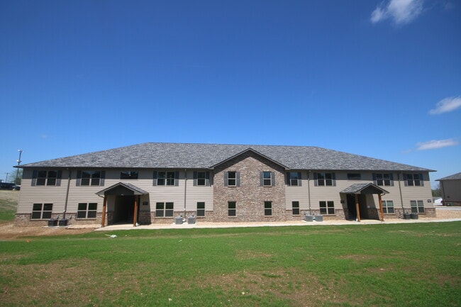 Building Photo - Autumn Leaf Apartment Homes