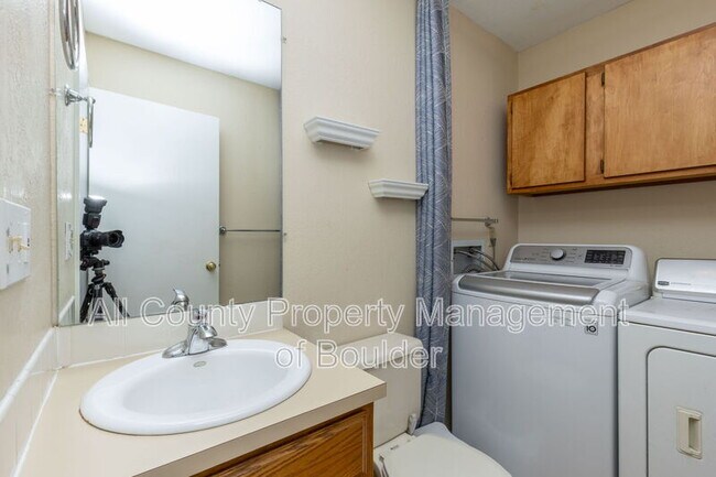 Foto del edificio - 3097 Fulton Cir
