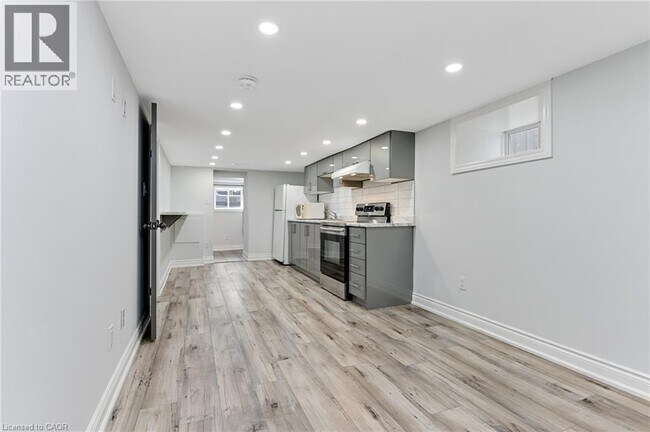 Photo du bâtiment - 54 Craigmiller Ave