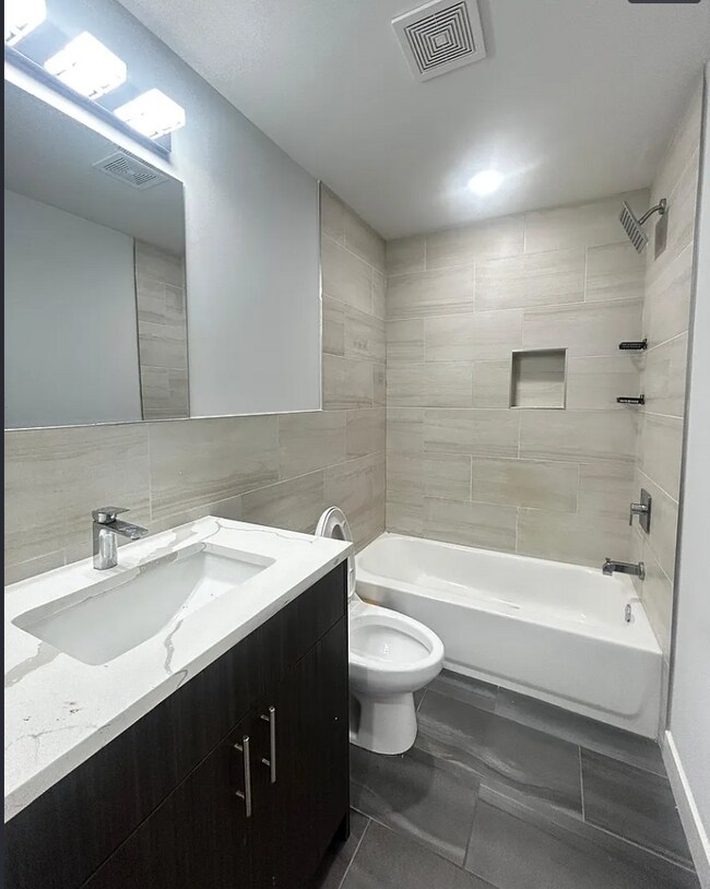 Foto del edificio - 2212 N Marshall St