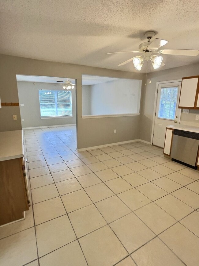 Foto del edificio - 8100-8104 Exchange St