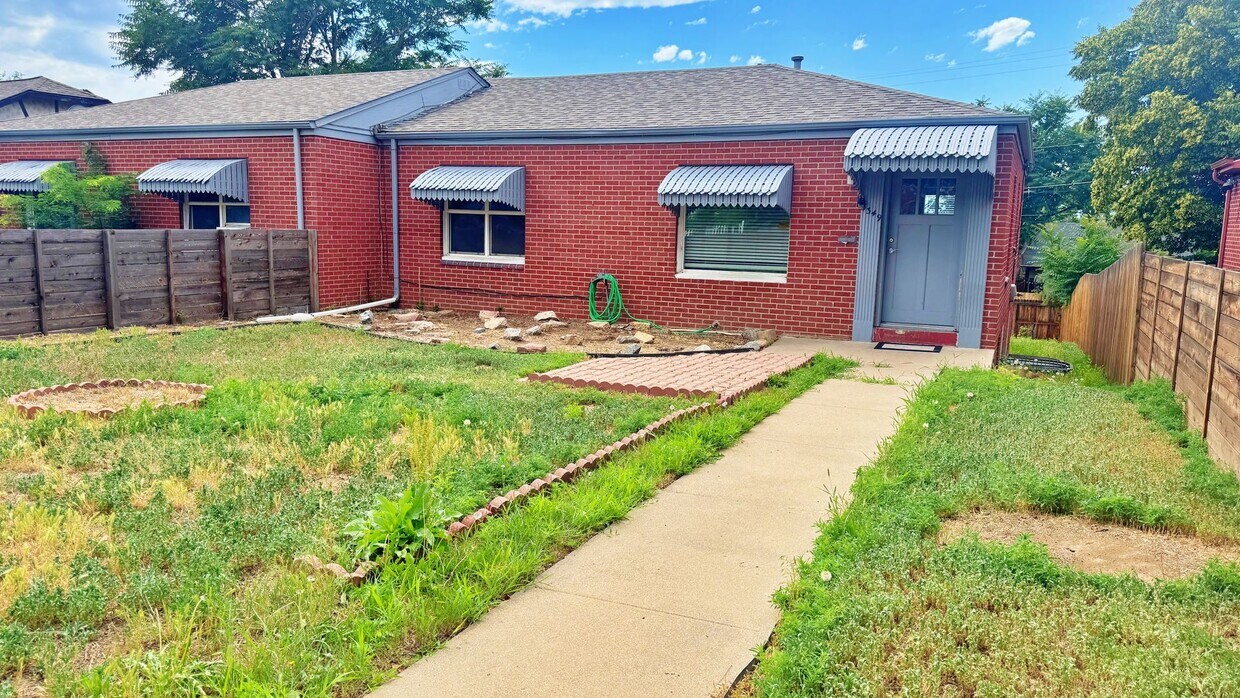 Primary Photo - Beautifully Restored 4 Bed 2 Bath Home in ...