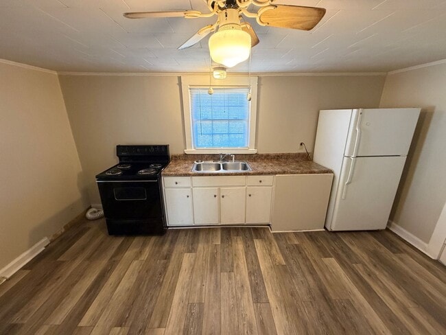 Building Photo - Affordable 3-bedroom, 1-bathroom home located just outside the town of Spring Hope