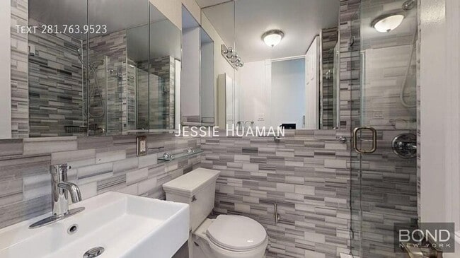 Building Photo - 248 Mott St