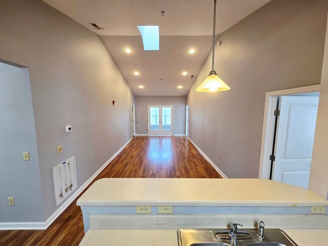 Building Photo - Blue Seas Properties -2