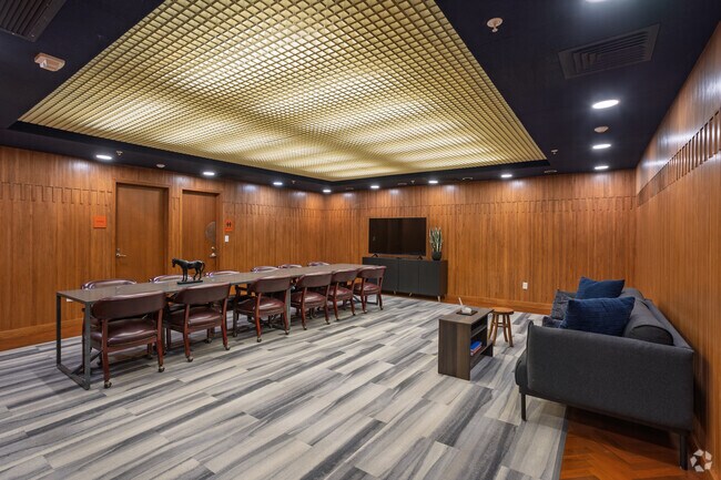 Sala de juntas - Iowa Mutual Lofts