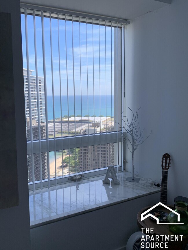 Foto del edificio - 512 N McClurg Ct
