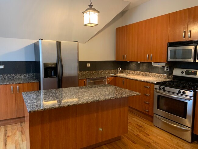Building Photo - 4545 S Drexel Blvd