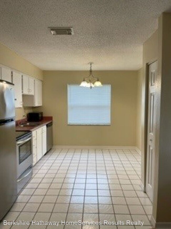 Building Photo - 2 br, 1 bath House - 700 Michigan Ct #4