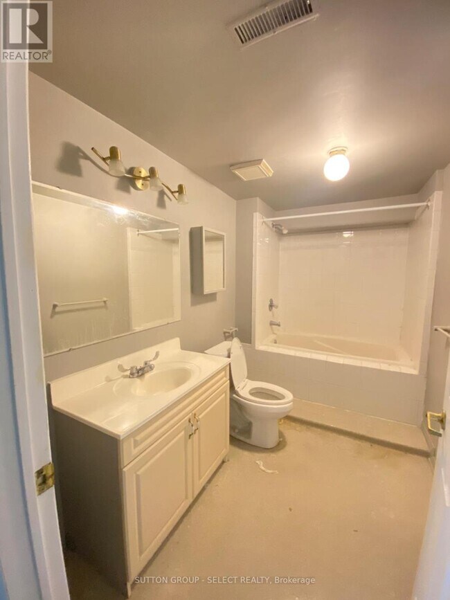 Photo du bâtiment - 126 St Bees Ct