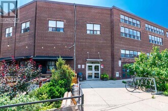 Building Photo - 1173-1173 Dundas St E