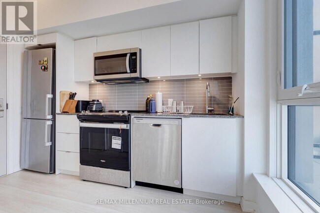 Photo du bâtiment - 500-500 Wilson Ave