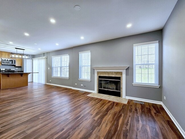 Foto del edificio - 464 Lancaster Dr