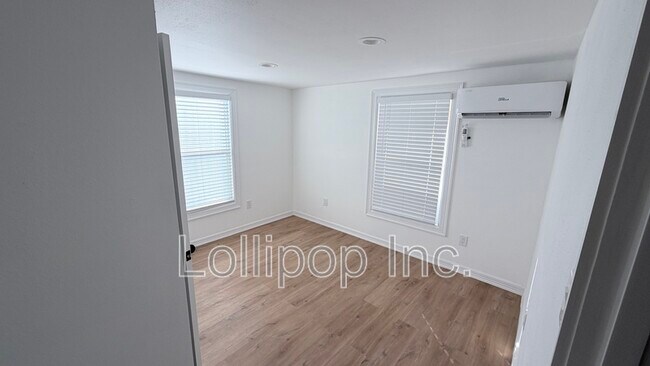 Foto del edificio - 2617 Sam Wilson St