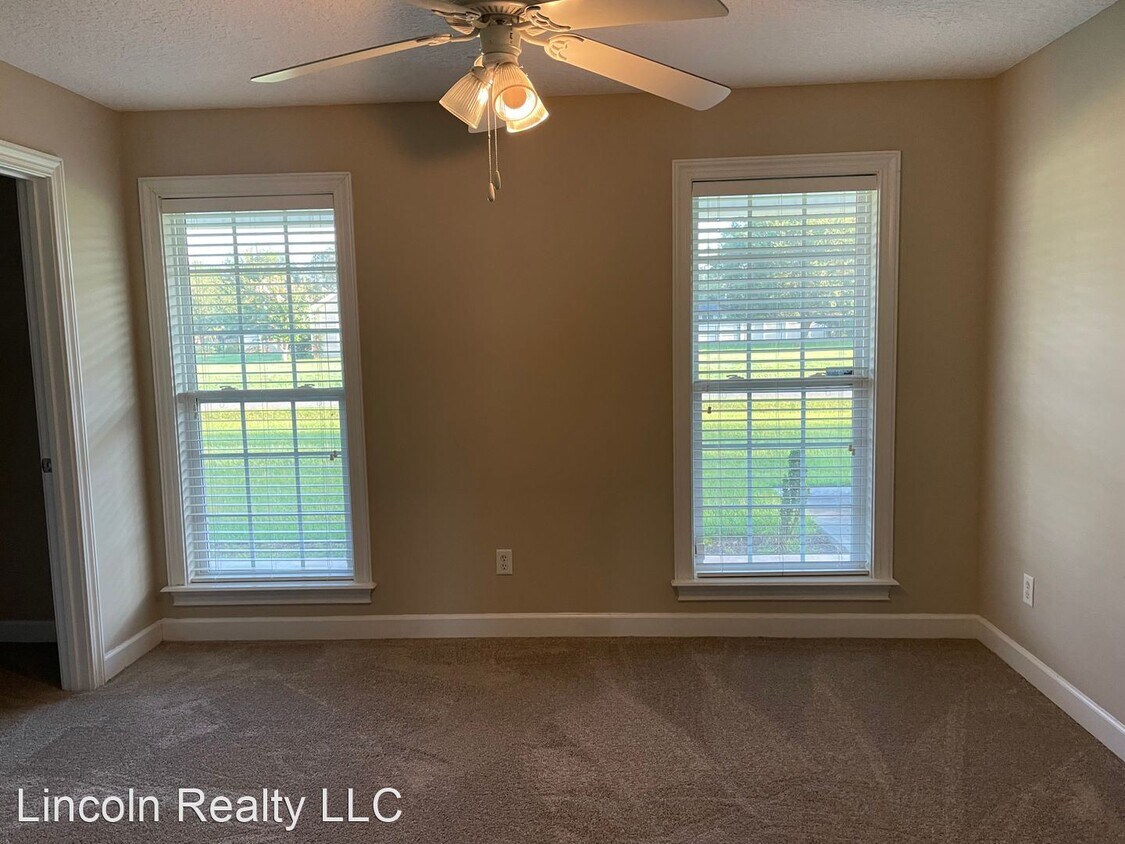 Building Photo - 3 br, 2 bath House - 13 Brookfield Dr