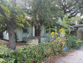 Building Photo - 413 W Annie St
