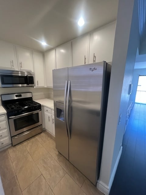 Building Photo - Whitsett Apartments