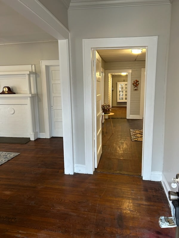 Building Photo - 927 S Jackson St