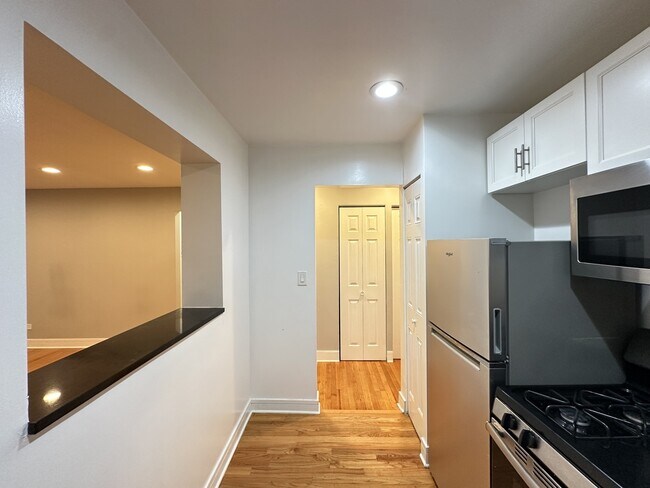 Foto del edificio - 6954 N Sheridan Rd