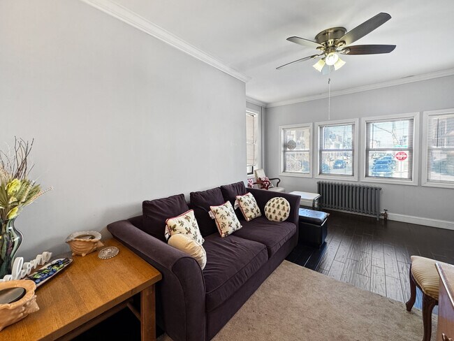 Sala de estar - 113 Van Winkle Ave