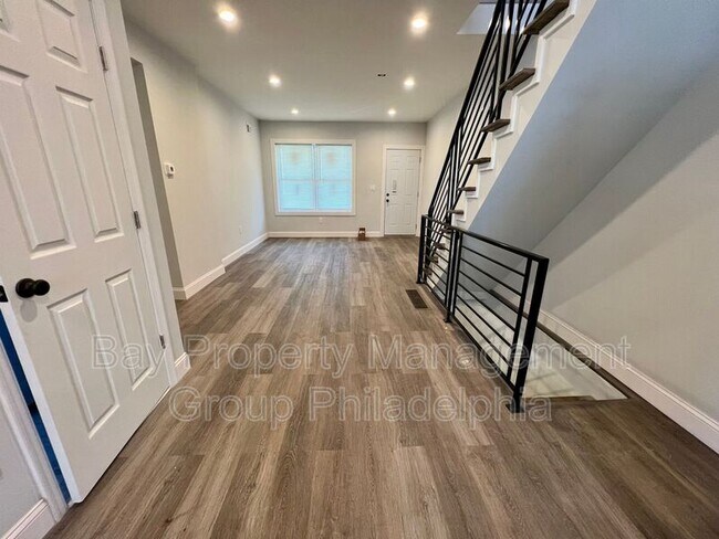 Building Photo - 1548 S Etting St